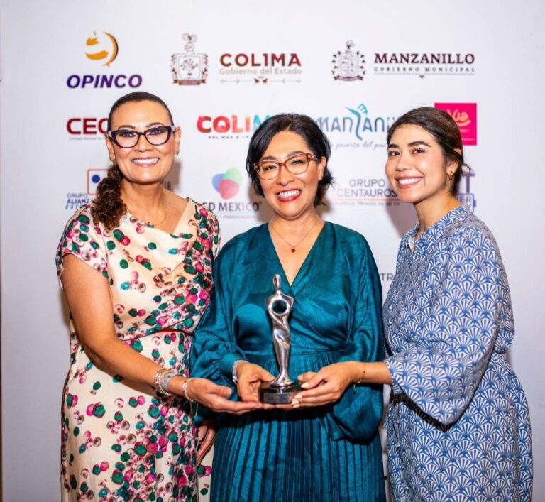 Silvia Álvarez recibe reconocimiento de CANACINTRA por su labor industrial