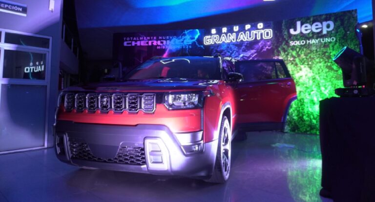 Grupo Gran Auto inicia nueva etapa con Stellantis en Hermosillo y presenta Jeep Cherokee Híbrida 2026
