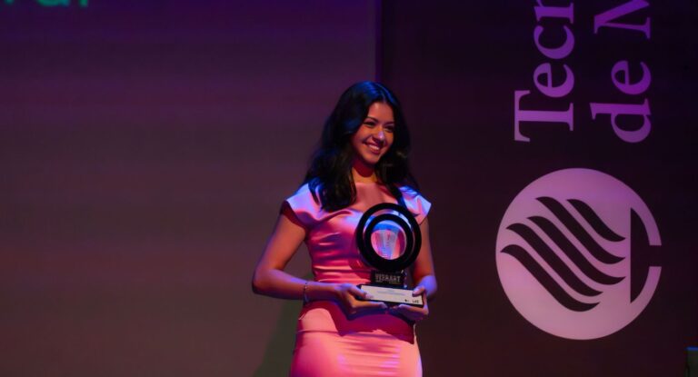 Estudiantes del Tec Sonora Norte reciben premios nacionales en VIBRART 2026