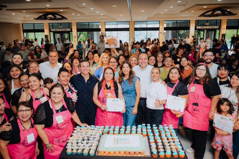 Toño impulsa a más de 300 mujeres emprendedoras con programa Maxi Apoyo en Sonora