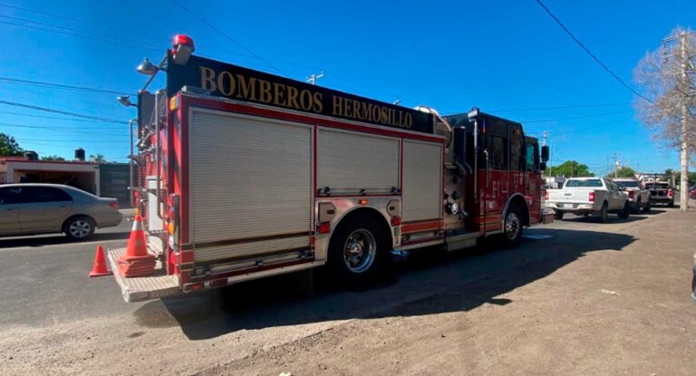 Rescatan a adulta mayor tras quedar atrapada en su habitación en el sur de Hermosillo