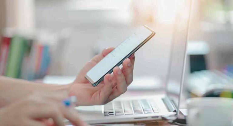 Más de 7 mil personas presentan amparos contra el registro obligatorio de celulares en México Más de 7 mil personas presentan amparos contra el registro obligatorio de celulares en México