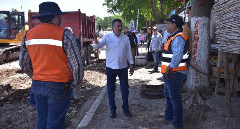 Reconstruyen colector sanitario en calle 300 para mejorar servicio a más de 50 mil habitantes en Hermosillo Reconstruyen colector sanitario en calle 300 para mejorar servicio a más de 50 mil habitantes en Hermosillo