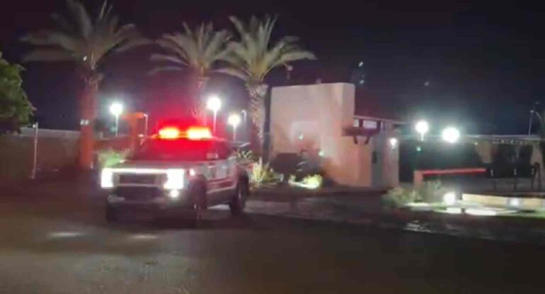 Rescatan a menor tras caer en alberca en el oriente de Hermosillo Rescatan a menor tras caer en alberca en el oriente de Hermosillo