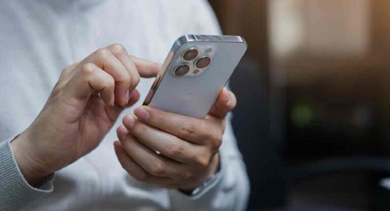 Usuarios enfrentan problemas para registrar su línea celular con CURP antes del 30 de junio en México