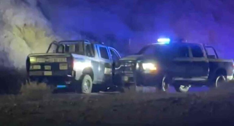 Choque entre patrullas de la Policía Estatal deja daños en un vehículo particular en Hermosillo