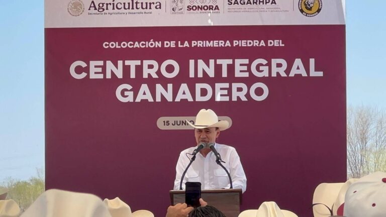 Gobernador Durazo inicia construcción del centro integral ganadero en Sonora Gobernador Durazo inicia construcción del centro integral ganadero en Sonora
