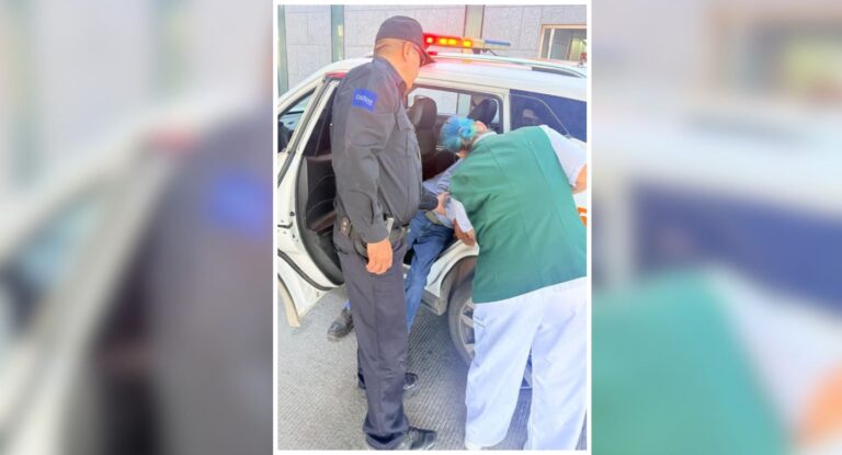 Policías municipales atienden a adulto mayor tras desvanecerse en Hermosillo