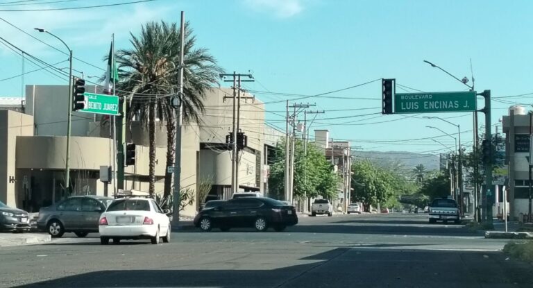 Fallas en semáforos afectan circulación en el centro de Hermosillo