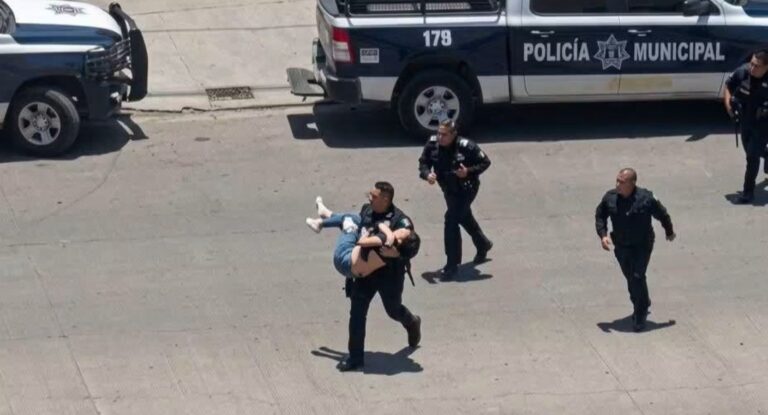 Muere mujer baleada frente al IMSS en Ciudad Obregón; Fiscalía investiga posible vínculo criminal Muere mujer baleada frente al IMSS en Ciudad Obregón; Fiscalía investiga posible vínculo criminal