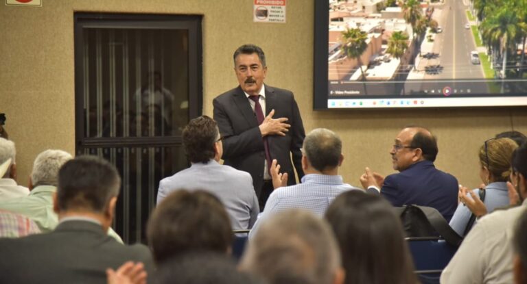 Javier Lamarque clausura foro para mejorar la movilidad en Cajeme Javier Lamarque clausura foro para mejorar la movilidad en Cajeme