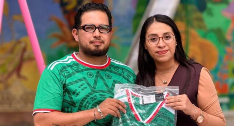 Alcaldesa de Tenancingo entrega playeras de México mientras enfrenta investigación por secuestro simulado