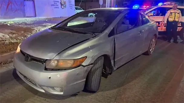 Conductor atropella a dos agentes de Tránsito y choca patrullas en Hermosillo Conductor atropella a dos agentes de Tránsito y choca patrullas en Hermosillo