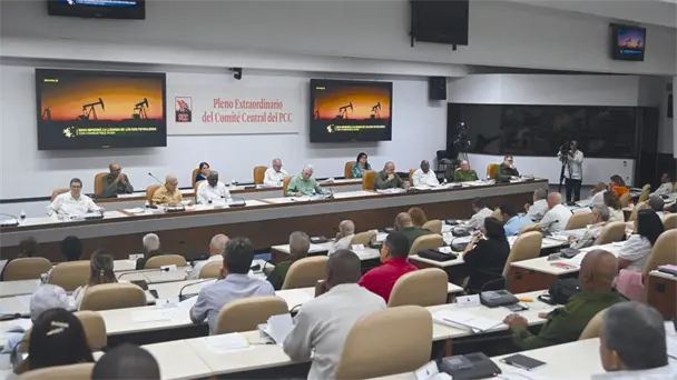 Partido Comunista de Cuba respalda apertura económica en la isla Partido Comunista de Cuba respalda apertura económica en la isla