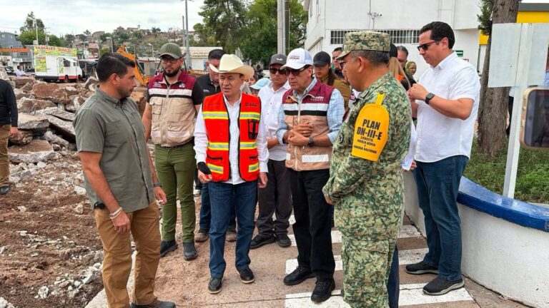 Durazo asume liderazgo en la atención de la emergencia en Nogales Durazo asume liderazgo en la atención de la emergencia en Nogales