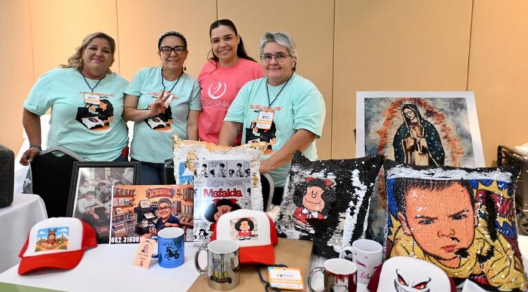 Capacitan a más de 2,900 personas en Hermosillo para impulsar emprendimientos Capacitan a más de 2,900 personas en Hermosillo para impulsar emprendimientos
