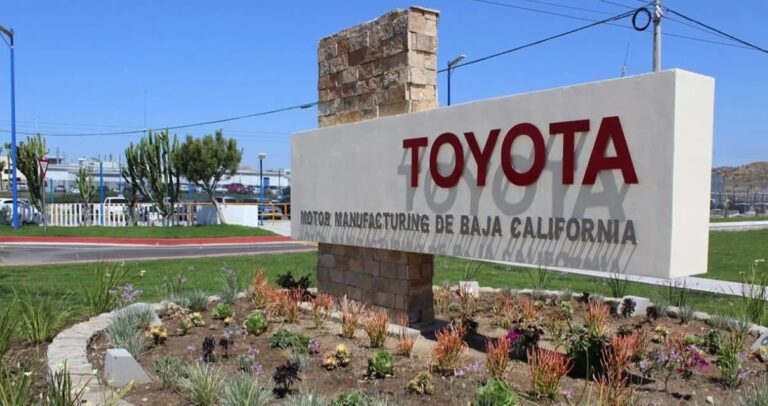 Toyota invertirá 3,600 mdd en Texas y moverá producción de Tacoma desde Tijuana Toyota invertirá 3,600 mdd en Texas y moverá producción de Tacoma desde Tijuana