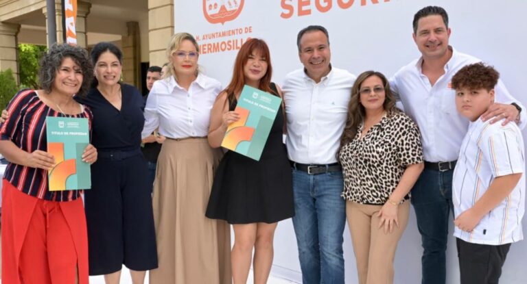 50 familias de Hermosillo reciben escrituras tras hasta 30 años de espera 50 familias de Hermosillo reciben escrituras tras hasta 30 años de espera