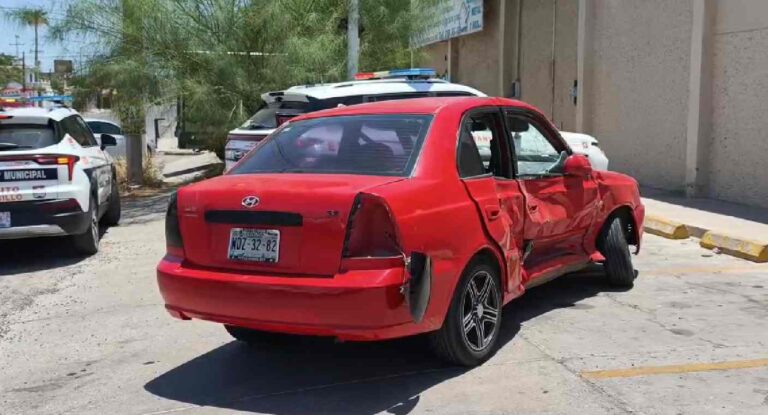 Accidente vial en el norte de Hermosillo deja a una mujer lesionada Accidente vial en el norte de Hermosillo deja a una mujer lesionada