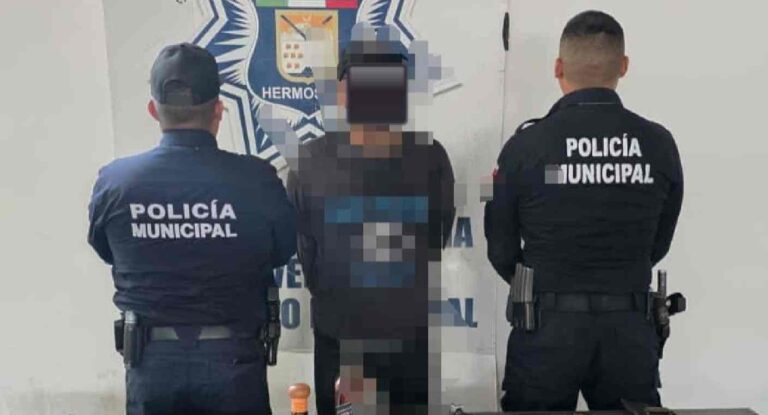 Detienen a hombre que asaltó tienda con réplica de arma en el norte de Hermosillo Detienen a hombre que asaltó tienda con réplica de arma en el norte de Hermosillo