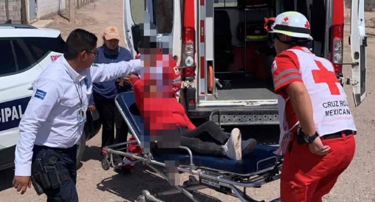 Policías de Hermosillo brindan apoyo a adulta mayor y joven con dificultades respiratorias
