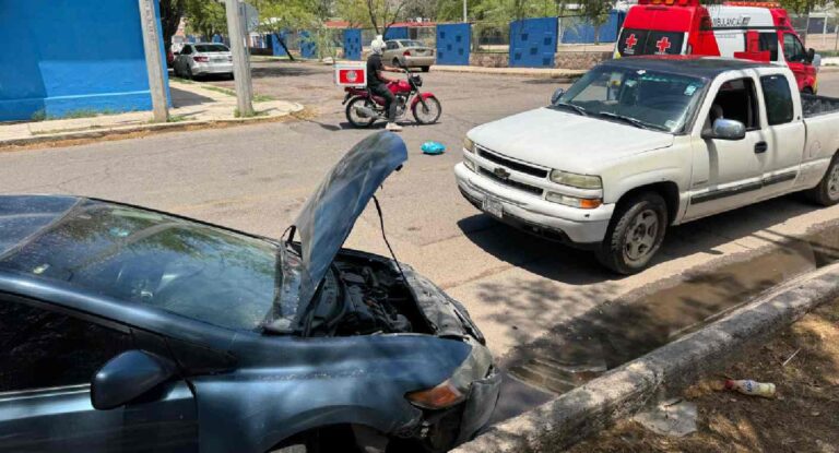 Accidente en el oriente de Hermosillo deja dos personas heridas Accidente en el oriente de Hermosillo deja dos personas heridas