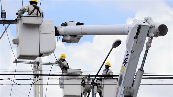 CFE y municipios trabajan en modernización de la red eléctrica en Sonora CFE y municipios trabajan en modernización de la red eléctrica en Sonora