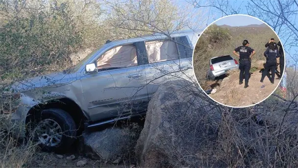Camioneta cae a barranco en carretera Ures-Mazocahui en Sonora Camioneta cae a barranco en carretera Ures-Mazocahui en Sonora