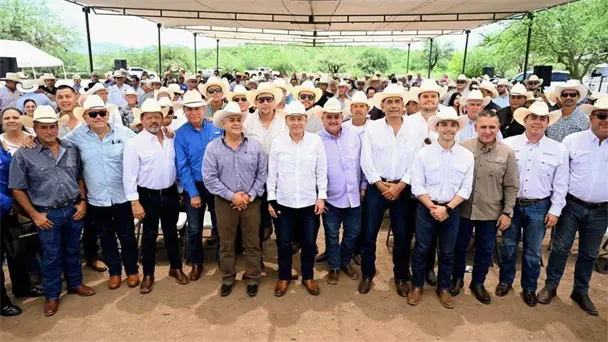 Arranca construcción del centro de comercialización ganadera en Moctezuma con inversión de 45 mdp Arranca construcción del centro de comercialización ganadera en Moctezuma con inversión de 45 mdp