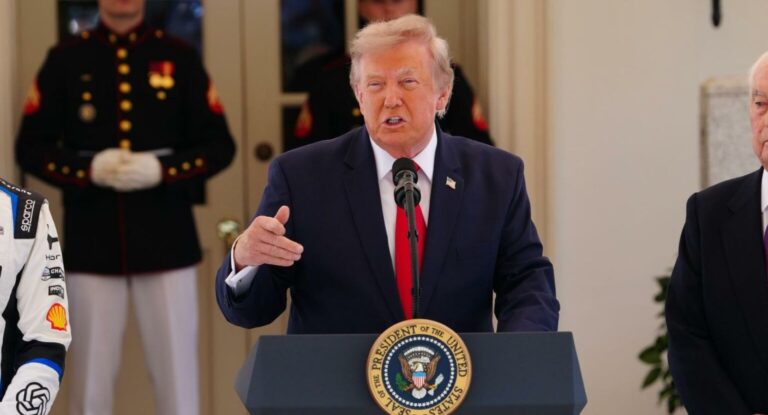 Trump anunciará mensaje a Estados Unidos tras tensión con Irán en el estrecho de Ormuz