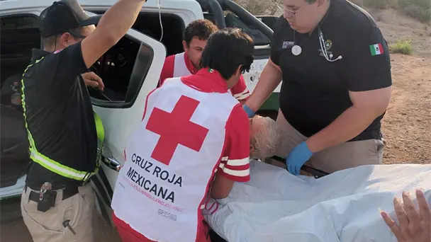 Rescatan a hombre de 76 años extraviado en el desierto de Altar Rescatan a hombre de 76 años extraviado en el desierto de Altar