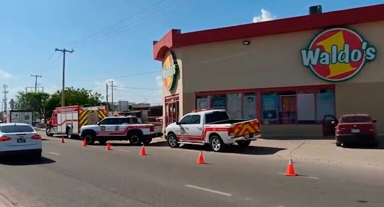 Incendio en transformador cerca de tienda Waldo’s en el norte de Hermosillo Incendio en transformador cerca de tienda Waldo's en el norte de Hermosillo