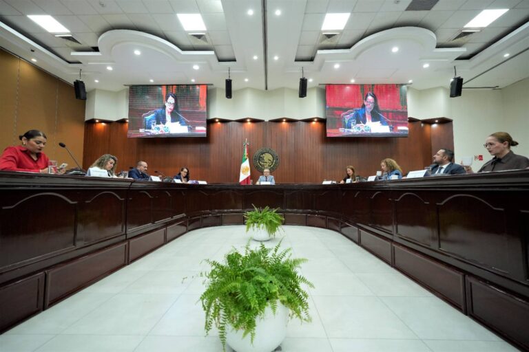 Congreso de Sinaloa suspende sesión para nombrar gobernador interino Congreso de Sinaloa suspende sesión para nombrar gobernador interino