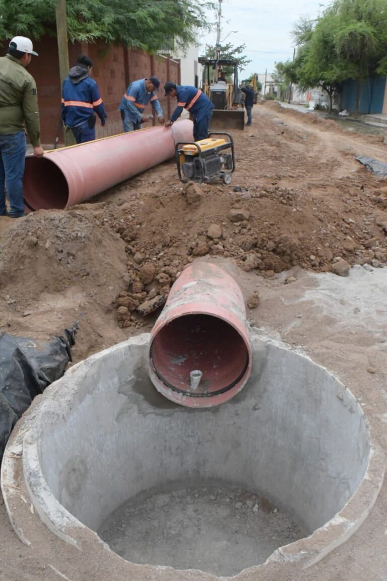 Agua de Hermosillo acelera rehabilitación de colector sanitario en El Sahuaro