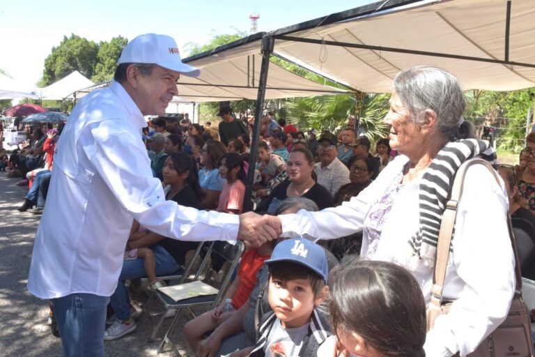 Gobierno de Hermosillo lleva más de 45 mil acciones de salud con la Clínica Móvil Gobierno de Hermosillo lleva más de 45 mil acciones de salud con la Clínica Móvil