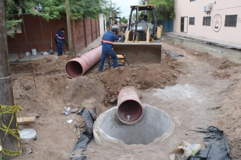 Avanza rehabilitación de colector sanitario en El Sahuaro, Hermosillo Avanza rehabilitación de colector sanitario en El Sahuaro, Hermosillo