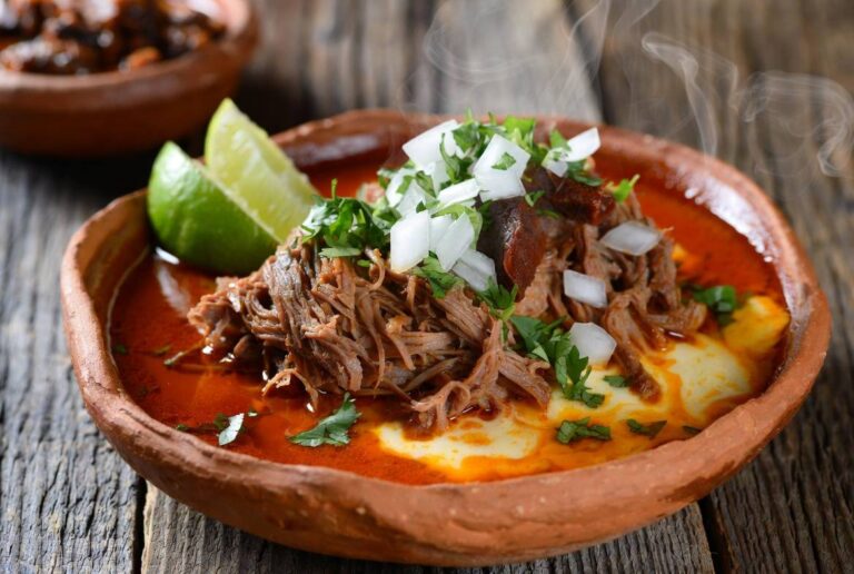 Birria sonorense: tradición y sabor en la identidad culinaria de Sonora Birria sonorense: tradición y sabor en la identidad culinaria de Sonora