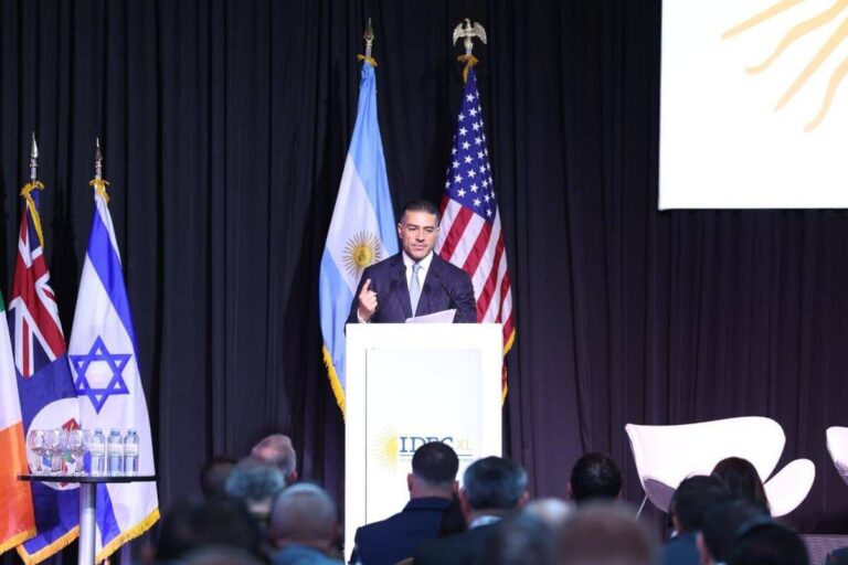 DEA respalda a Omar García Harfuch en la 40 Conferencia Internacional en Buenos Aires