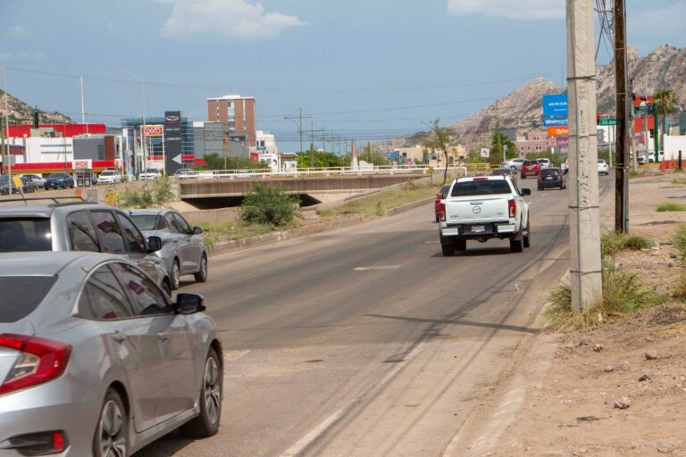 Rehabilitan tubería sanitaria en Paseo Río Sonora en Hermosillo Rehabilitan tubería sanitaria en Paseo Río Sonora en Hermosillo