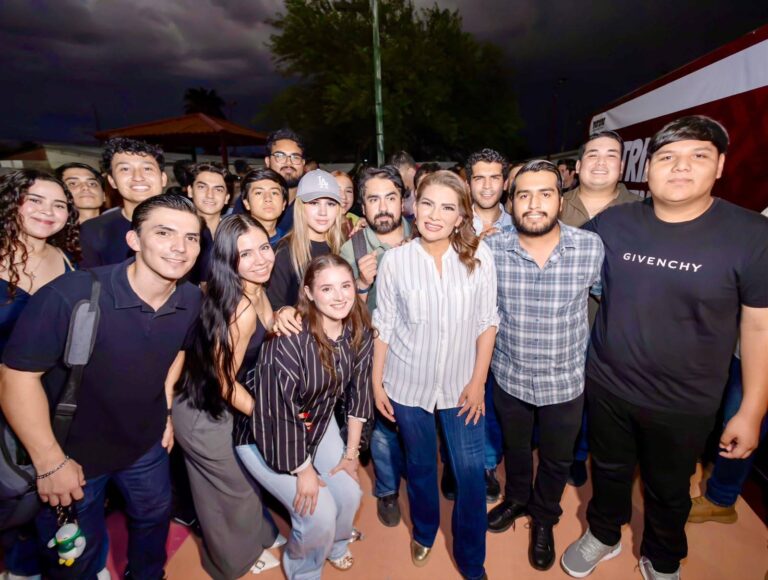 Lorenia Valles impulsa discurso político a las juventudes con lema patriótico
