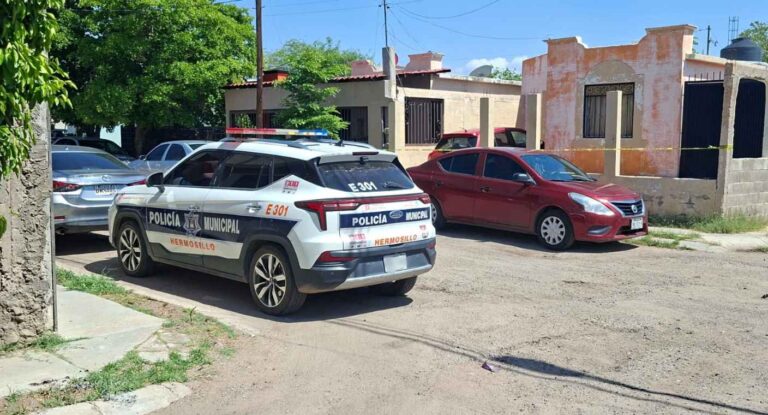 Hallan cuerpo sin vida de adulto mayor en vehículo en Hermosillo