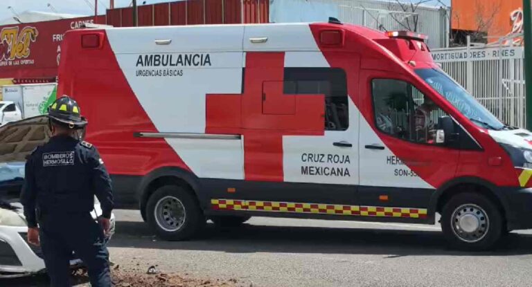 Carambola de cuatro vehículos deja una mujer lesionada en Hermosillo