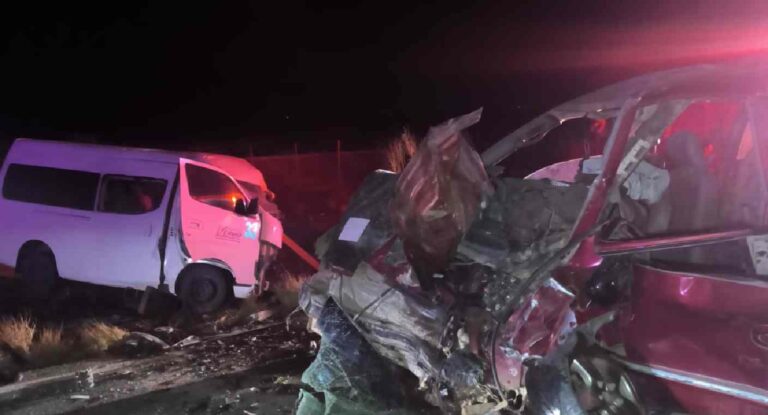 Choque-volcamiento en Hermosillo deja dos muertos y tres lesionados Choque-volcamiento en Hermosillo deja dos muertos y tres lesionados