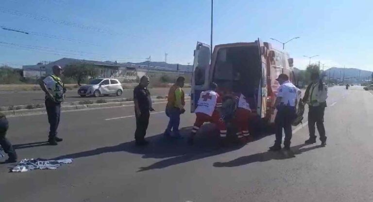Motociclista gravemente lesionado tras choque en bulevar Progreso, Hermosillo Motociclista gravemente lesionado tras choque en bulevar Progreso, Hermosillo