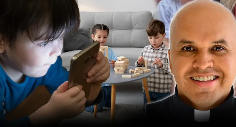 Padre Yaco recomienda limitar uso del celular en niños para mejorar convivencia