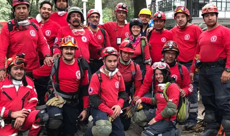 Topos Tlatelolco ofrece apoyo a Colombia tras terremoto de magnitud 7.4 Topos Tlatelolco ofrece apoyo a Colombia tras terremoto de magnitud 7.4