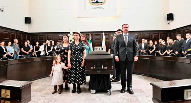 Hermosillo rinde guardia de honor a José Eufemio Carrillo Atondo, director del IMPLAN