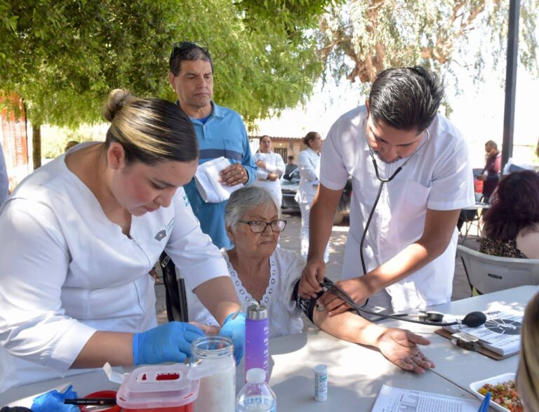 Clínica móvil gratuita ofrecerá servicios de salud en Los Jardines, Hermosillo