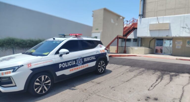 Policías Municipales auxilian a bebé con convulsiones en Hermosillo Policías Municipales auxilian a bebé con convulsiones en Hermosillo