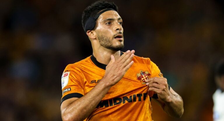 Raúl Jiménez anota en su regreso con Wolverhampton en Championship Raúl Jiménez anota en su regreso con Wolverhampton en Championship